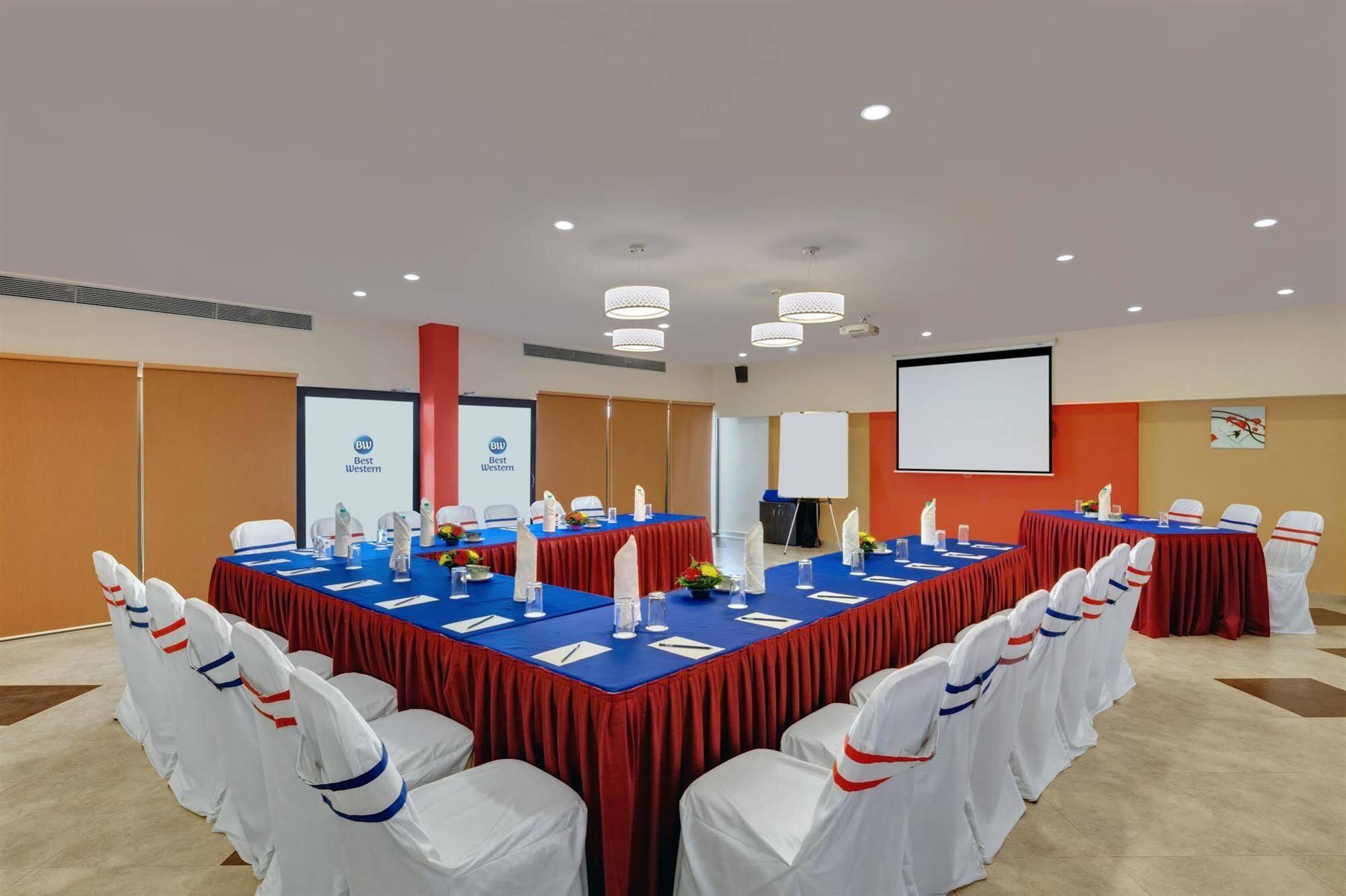Best Western Alkapuri, ואדודרה מראה חיצוני תמונה